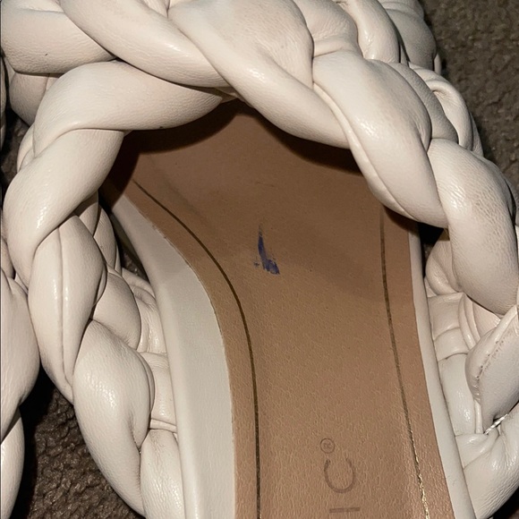 Vionic White Braided Sandals - Picture 9 of 9